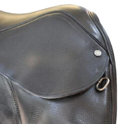 Bliss Of London Loxely LX 17 1/2" Used Dressage Saddle -Equine Elegance D609 Bliss.of .London Loxley.LX 17.5in Used.Dressage.Saddle Black 01