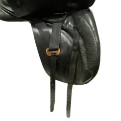Black Country Eloquence 17" Used Dressage Saddle 9 Black Country Eloquence 17" Used Dressage Saddle -Equine Elegance Used black country eloquence dressage flap2