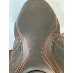 Devoucoux Biarritz Lab 17 1/2" Used Close Contact Saddle 7 Devoucoux Biarritz Lab 17 1/2" Used Close Contact Saddle -Equine Elegance c1426 seat